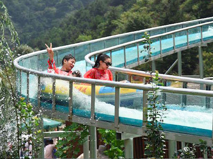 Glass Drifting Water Slides